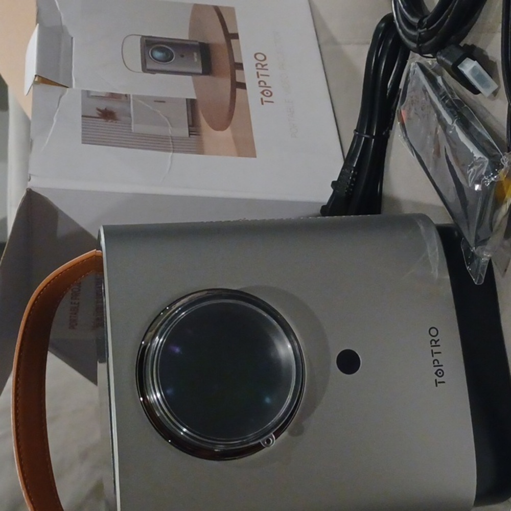 Brand new Toptro Potable Video projector